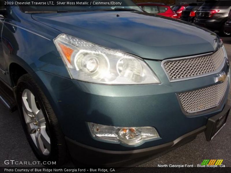 Silver Moss Metallic / Cashmere/Ebony 2009 Chevrolet Traverse LTZ