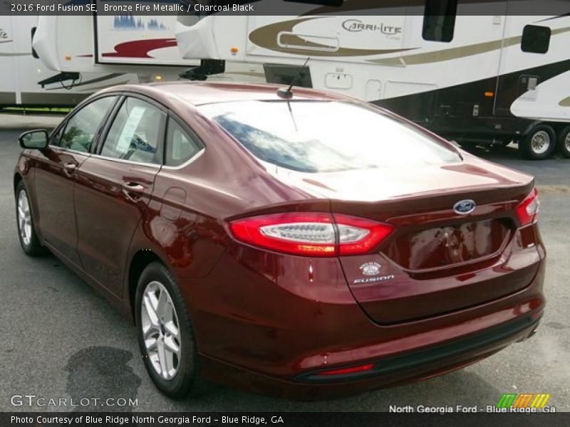 Bronze Fire Metallic / Charcoal Black 2016 Ford Fusion SE