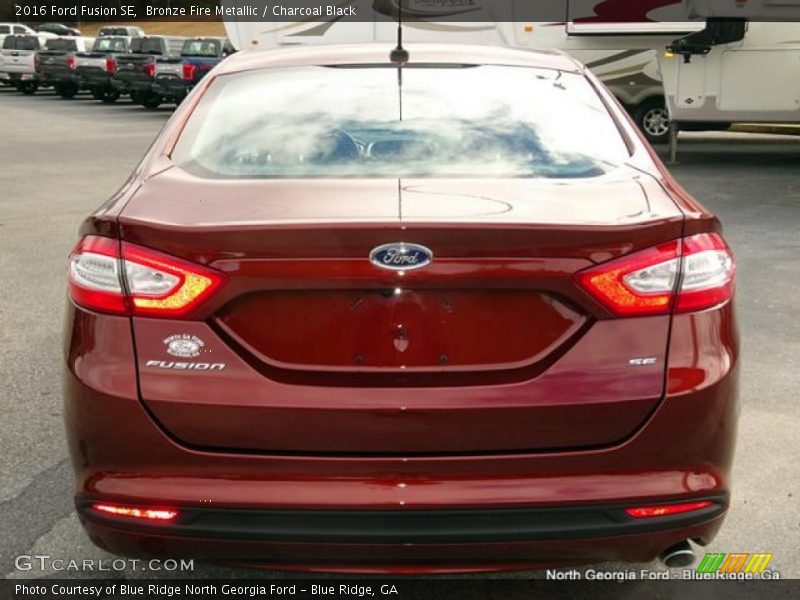 Bronze Fire Metallic / Charcoal Black 2016 Ford Fusion SE