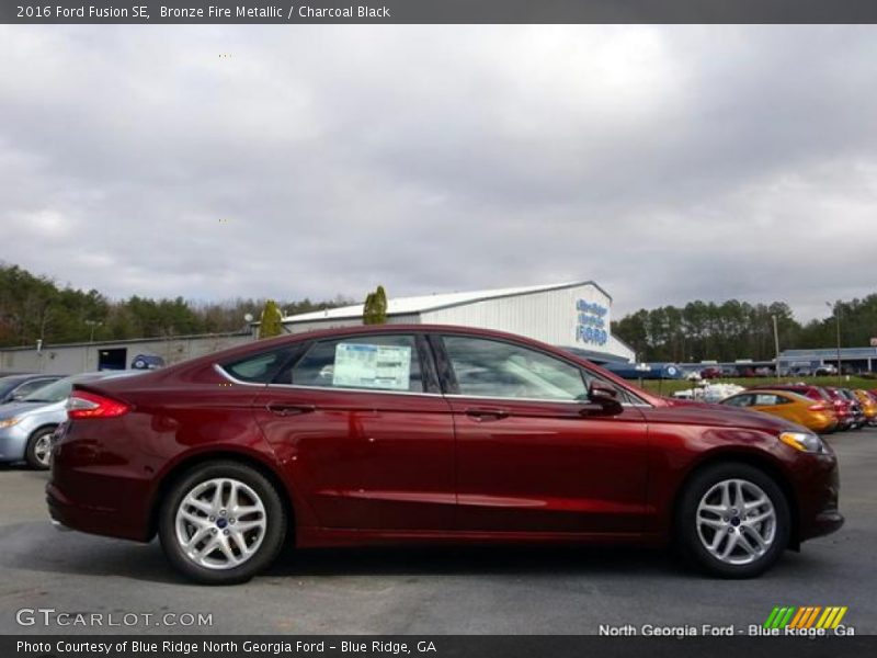 Bronze Fire Metallic / Charcoal Black 2016 Ford Fusion SE