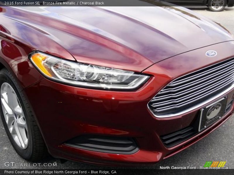 Bronze Fire Metallic / Charcoal Black 2016 Ford Fusion SE