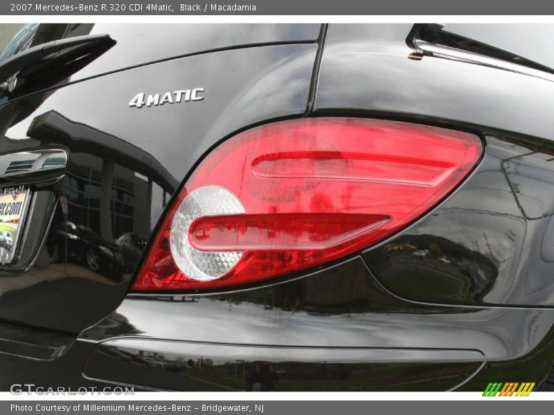 Black / Macadamia 2007 Mercedes-Benz R 320 CDI 4Matic