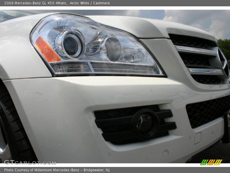 Arctic White / Cashmere 2009 Mercedes-Benz GL 450 4Matic