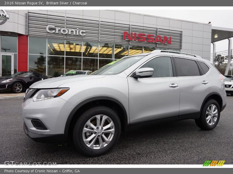 Brilliant Silver / Charcoal 2016 Nissan Rogue SV