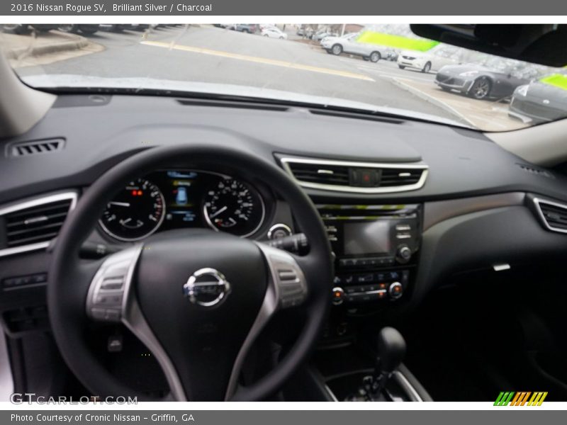 Brilliant Silver / Charcoal 2016 Nissan Rogue SV