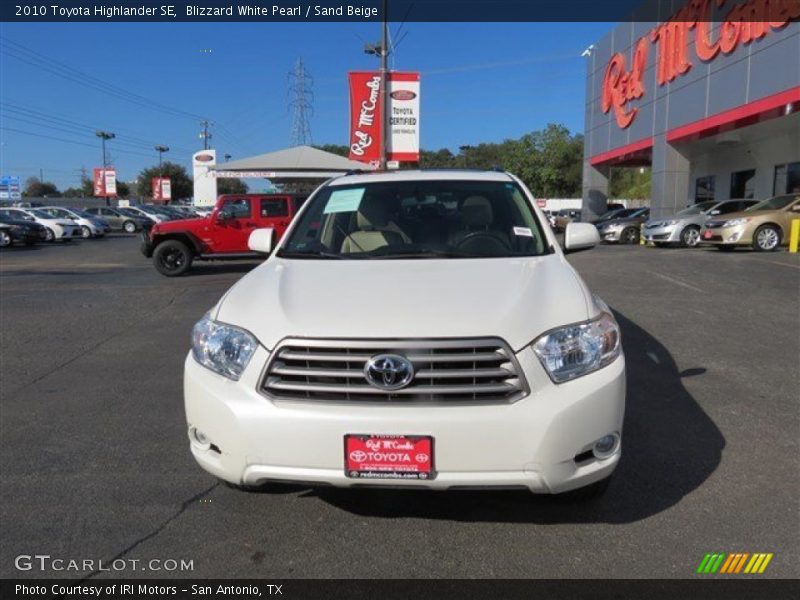 Blizzard White Pearl / Sand Beige 2010 Toyota Highlander SE