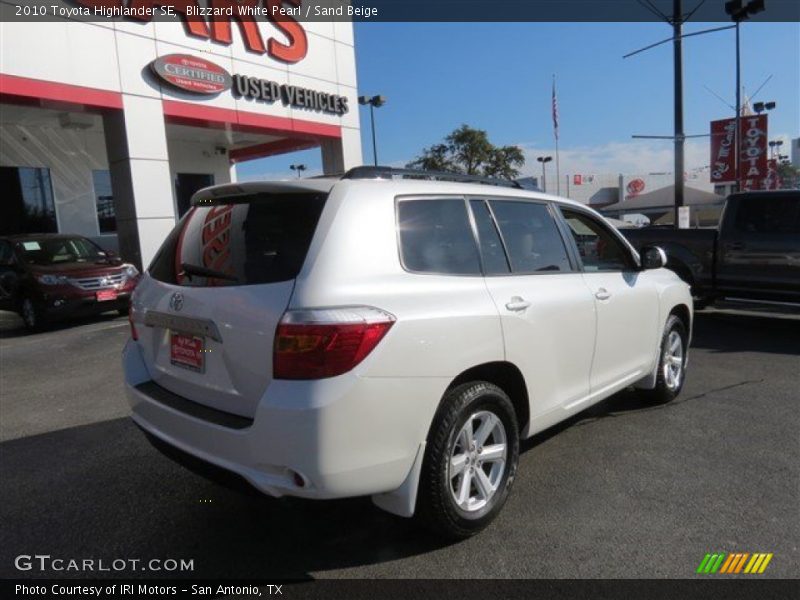 Blizzard White Pearl / Sand Beige 2010 Toyota Highlander SE