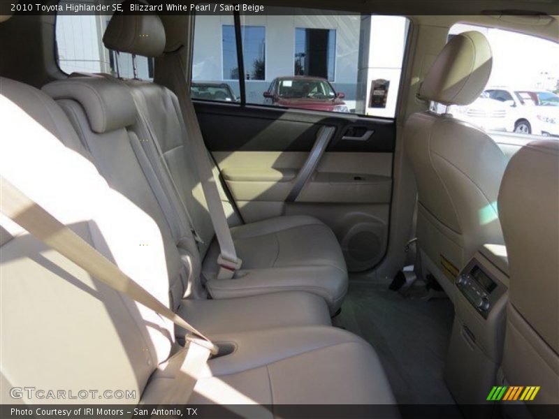 Blizzard White Pearl / Sand Beige 2010 Toyota Highlander SE