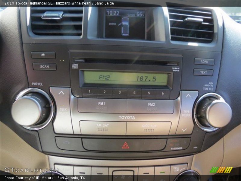 Blizzard White Pearl / Sand Beige 2010 Toyota Highlander SE