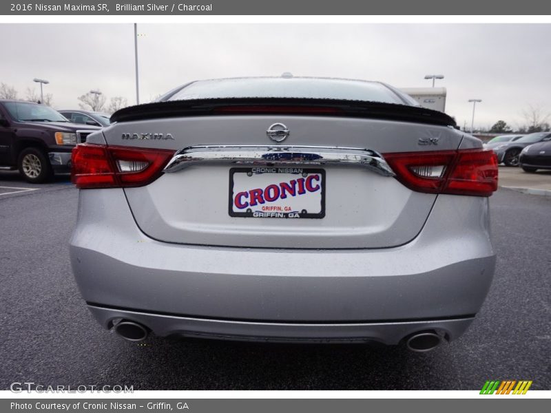 Brilliant Silver / Charcoal 2016 Nissan Maxima SR