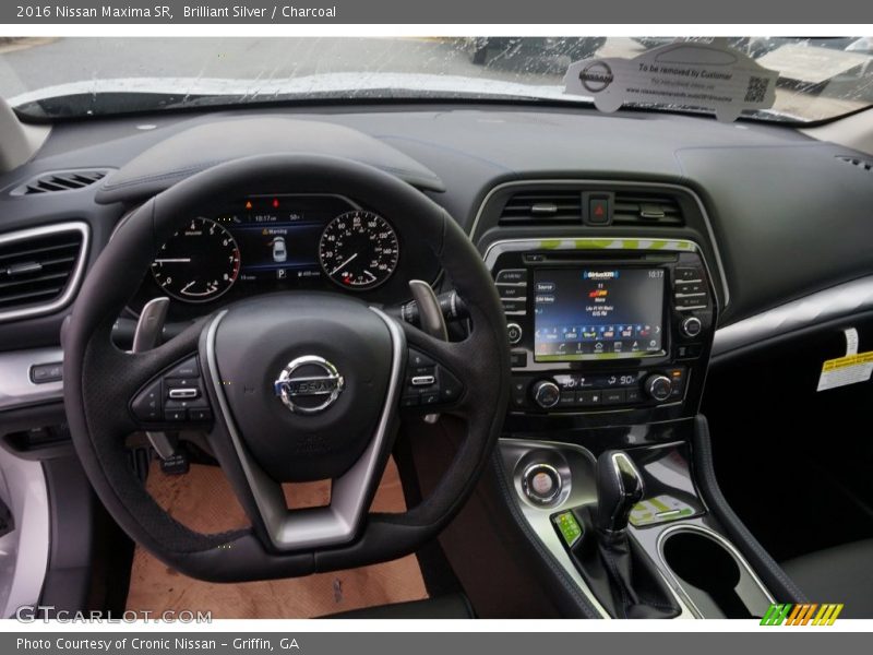 Brilliant Silver / Charcoal 2016 Nissan Maxima SR