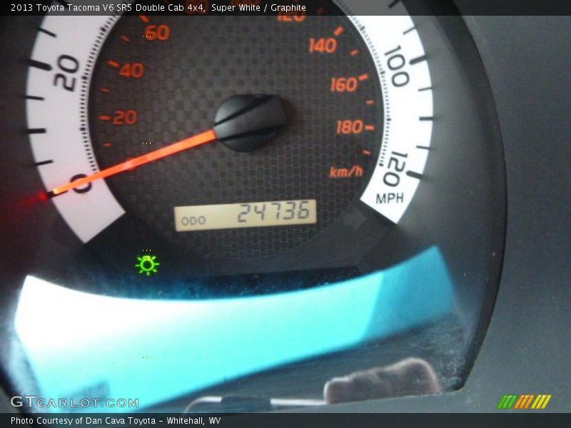 Super White / Graphite 2013 Toyota Tacoma V6 SR5 Double Cab 4x4