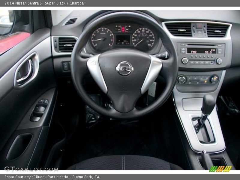 Super Black / Charcoal 2014 Nissan Sentra S