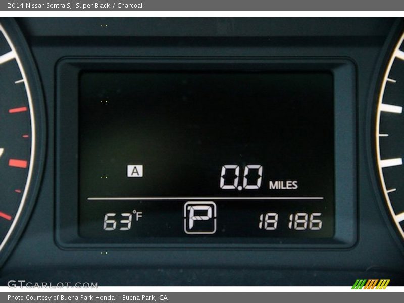 Super Black / Charcoal 2014 Nissan Sentra S