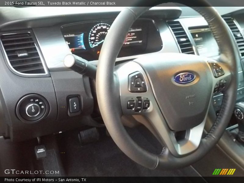 Tuxedo Black Metallic / Charcoal Black 2015 Ford Taurus SEL