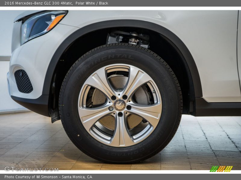 Polar White / Black 2016 Mercedes-Benz GLC 300 4Matic