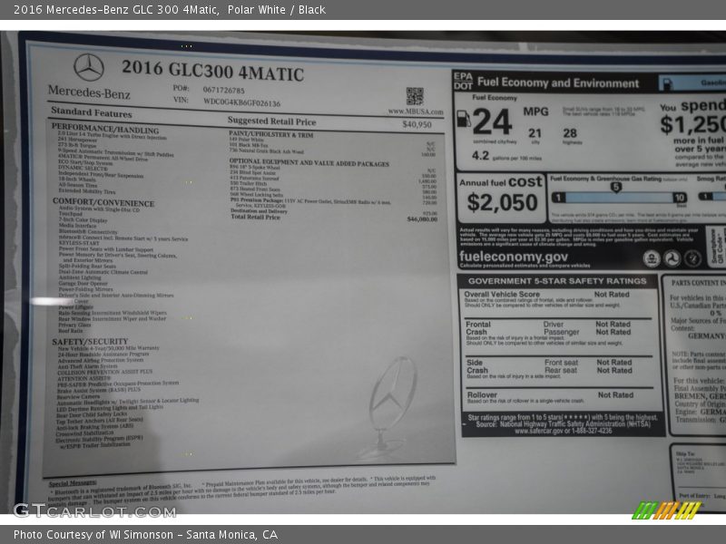 Polar White / Black 2016 Mercedes-Benz GLC 300 4Matic