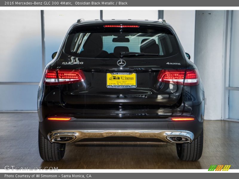 Obsidian Black Metallic / Black 2016 Mercedes-Benz GLC 300 4Matic