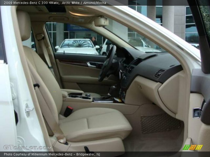 Arctic White / Almond/Mocha 2009 Mercedes-Benz C 300 4Matic