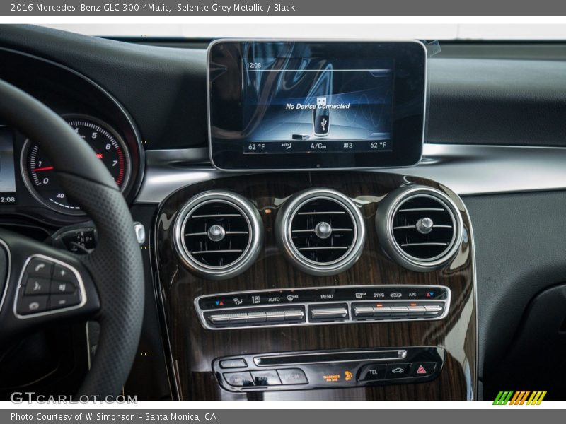 Selenite Grey Metallic / Black 2016 Mercedes-Benz GLC 300 4Matic