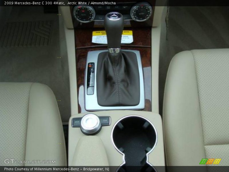 Arctic White / Almond/Mocha 2009 Mercedes-Benz C 300 4Matic