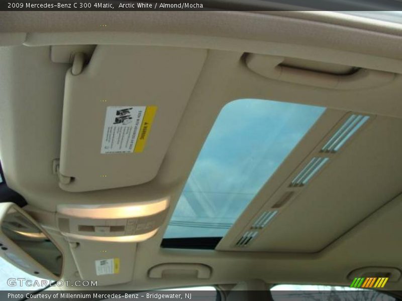 Arctic White / Almond/Mocha 2009 Mercedes-Benz C 300 4Matic