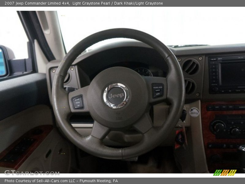 Light Graystone Pearl / Dark Khaki/Light Graystone 2007 Jeep Commander Limited 4x4