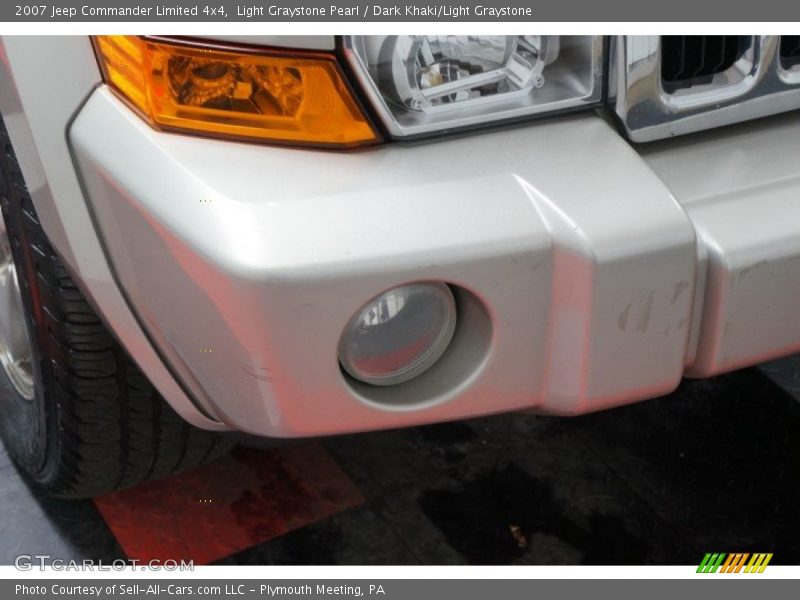 Light Graystone Pearl / Dark Khaki/Light Graystone 2007 Jeep Commander Limited 4x4