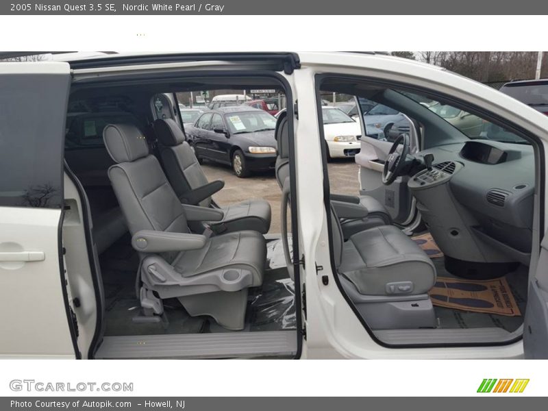 Nordic White Pearl / Gray 2005 Nissan Quest 3.5 SE