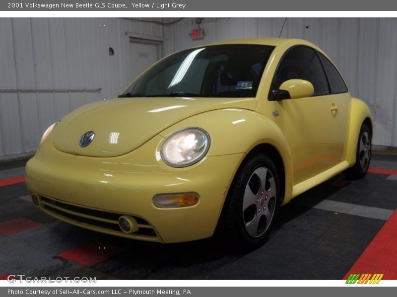 Yellow / Light Grey 2001 Volkswagen New Beetle GLS Coupe