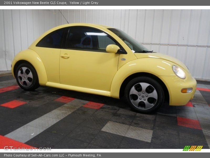 Yellow / Light Grey 2001 Volkswagen New Beetle GLS Coupe