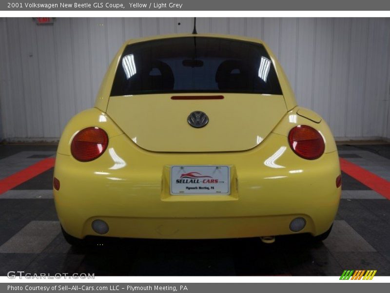 Yellow / Light Grey 2001 Volkswagen New Beetle GLS Coupe