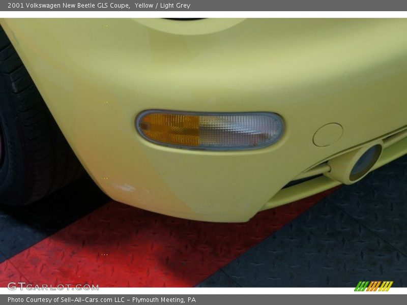 Yellow / Light Grey 2001 Volkswagen New Beetle GLS Coupe