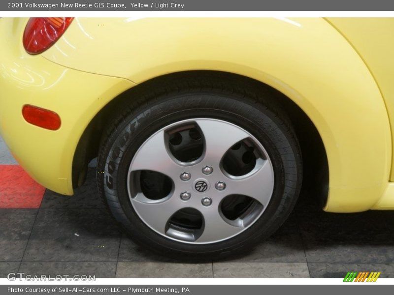 Yellow / Light Grey 2001 Volkswagen New Beetle GLS Coupe