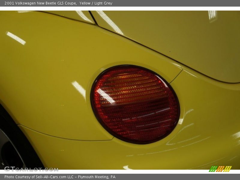 Yellow / Light Grey 2001 Volkswagen New Beetle GLS Coupe