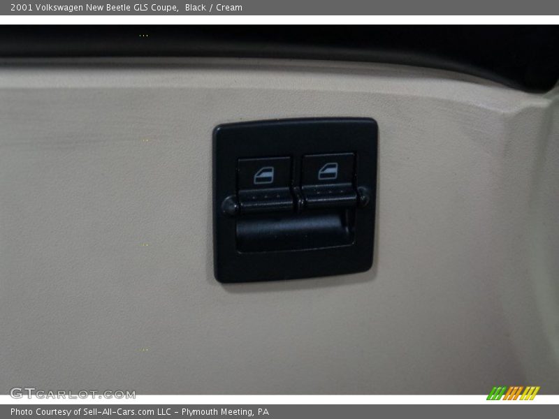 Black / Cream 2001 Volkswagen New Beetle GLS Coupe