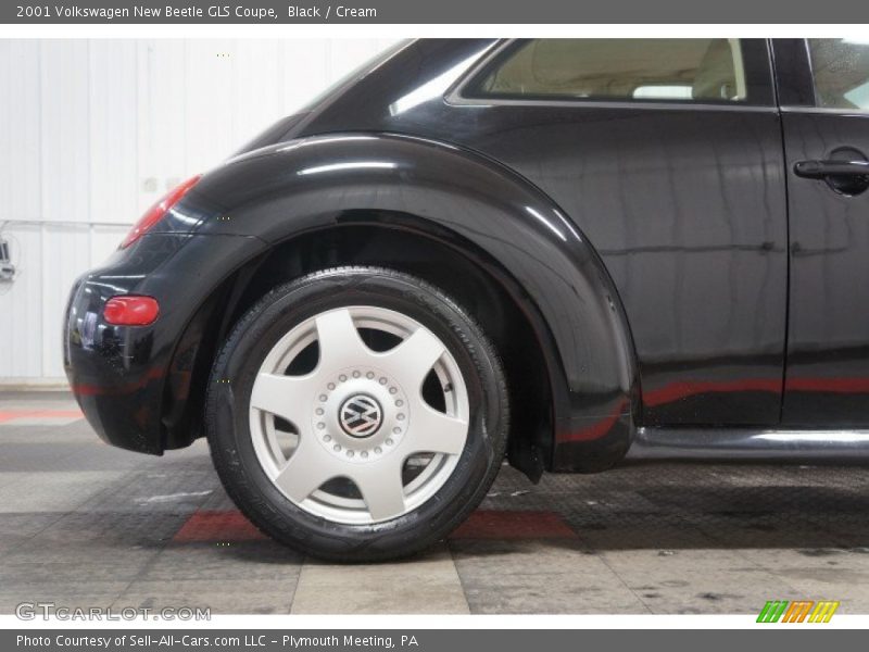 Black / Cream 2001 Volkswagen New Beetle GLS Coupe