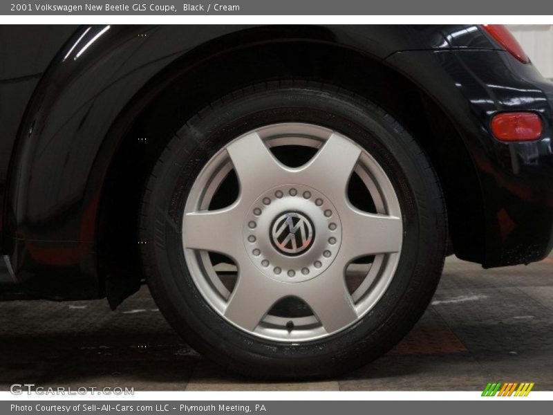 Black / Cream 2001 Volkswagen New Beetle GLS Coupe