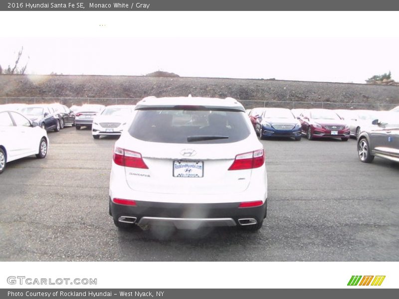 Monaco White / Gray 2016 Hyundai Santa Fe SE