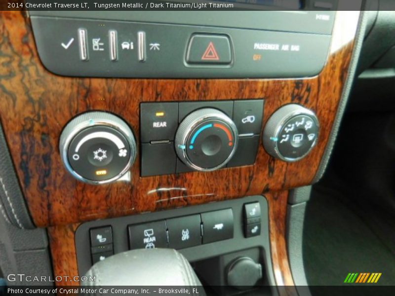 Tungsten Metallic / Dark Titanium/Light Titanium 2014 Chevrolet Traverse LT