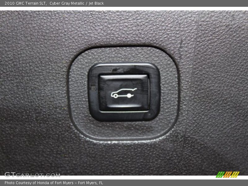 Cyber Gray Metallic / Jet Black 2010 GMC Terrain SLT