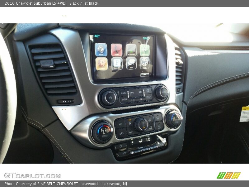 Black / Jet Black 2016 Chevrolet Suburban LS 4WD