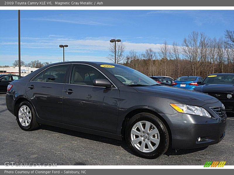 Magnetic Gray Metallic / Ash 2009 Toyota Camry XLE V6