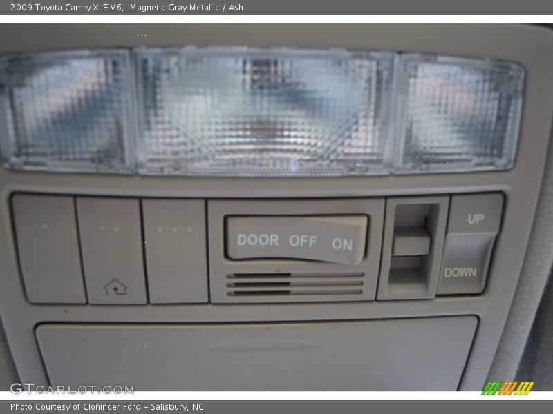 Magnetic Gray Metallic / Ash 2009 Toyota Camry XLE V6