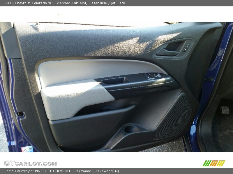 Laser Blue / Jet Black 2016 Chevrolet Colorado WT Extended Cab 4x4