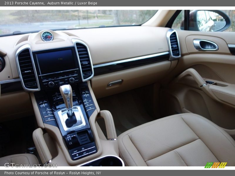 Dashboard of 2013 Cayenne 