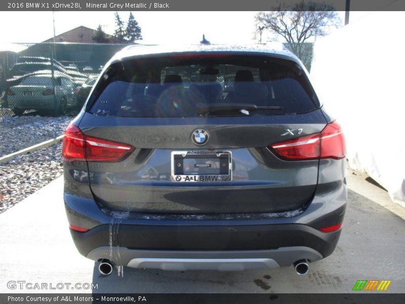 Mineral Grey Metallic / Black 2016 BMW X1 xDrive28i