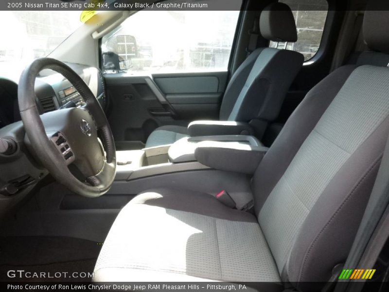 Galaxy Black / Graphite/Titanium 2005 Nissan Titan SE King Cab 4x4