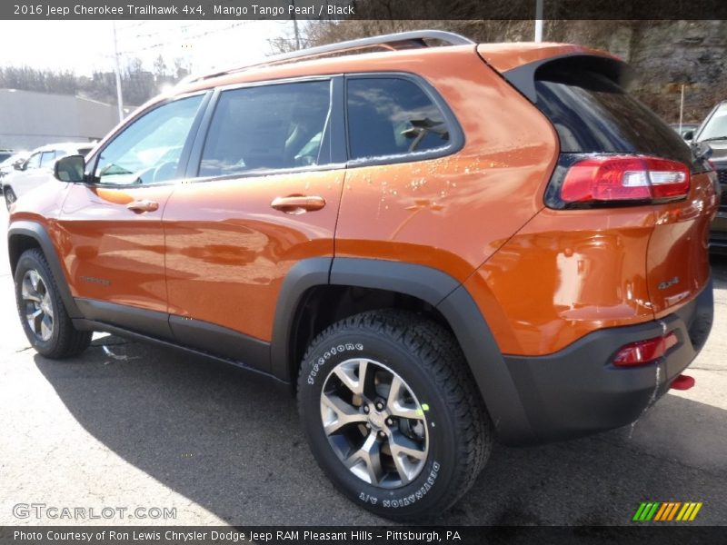 Mango Tango Pearl / Black 2016 Jeep Cherokee Trailhawk 4x4