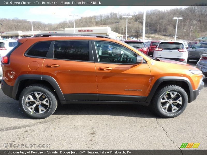 Mango Tango Pearl / Black 2016 Jeep Cherokee Trailhawk 4x4